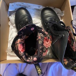 Dr. Martens AirWair Stratford Boots